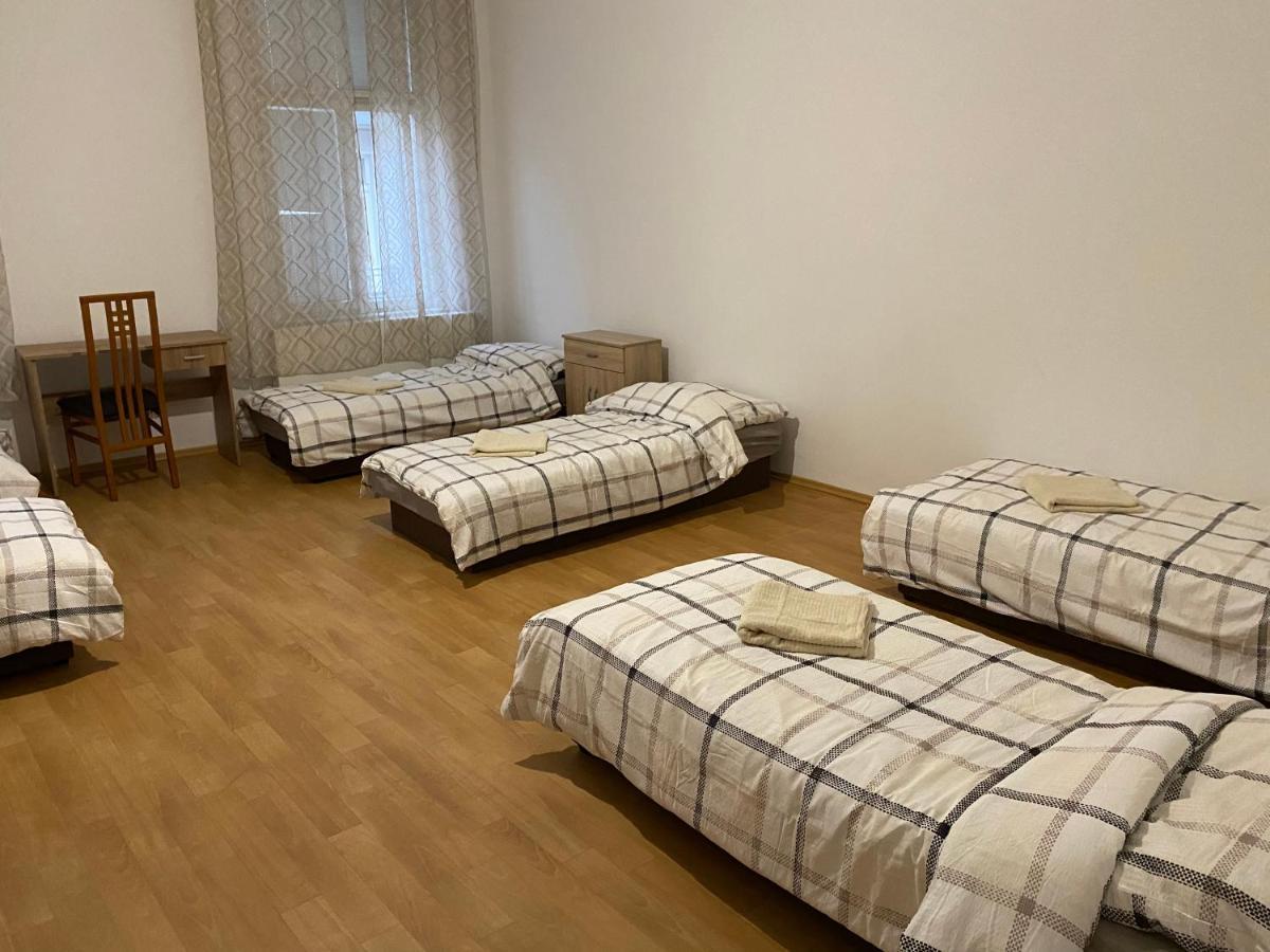 Apartments Tomkova Hradec Králové Esterno foto
